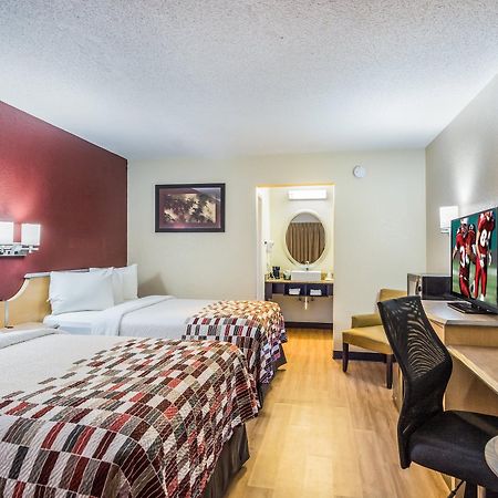 Red Roof Inn Γουίλιαμσμπεργκ Εξωτερικό φωτογραφία