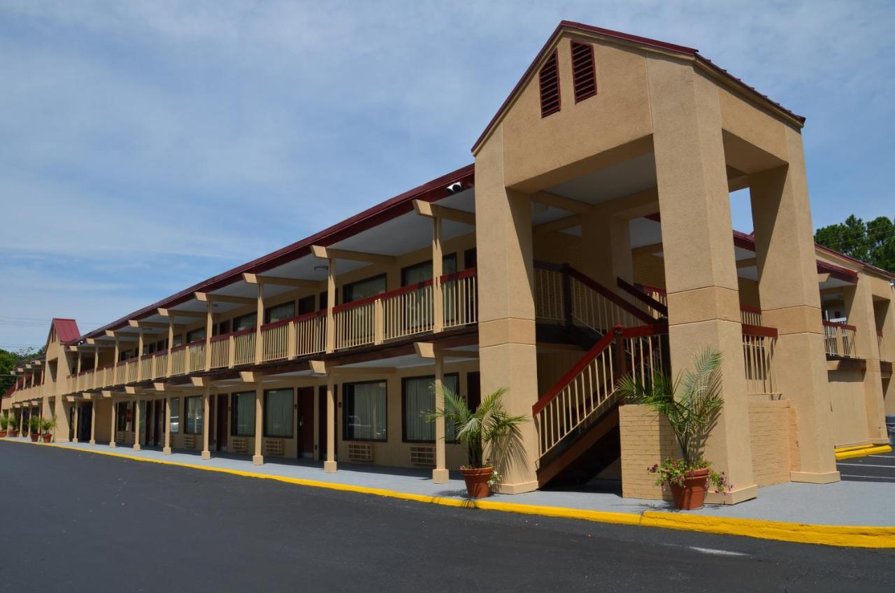 Red Roof Inn Γουίλιαμσμπεργκ Εξωτερικό φωτογραφία
