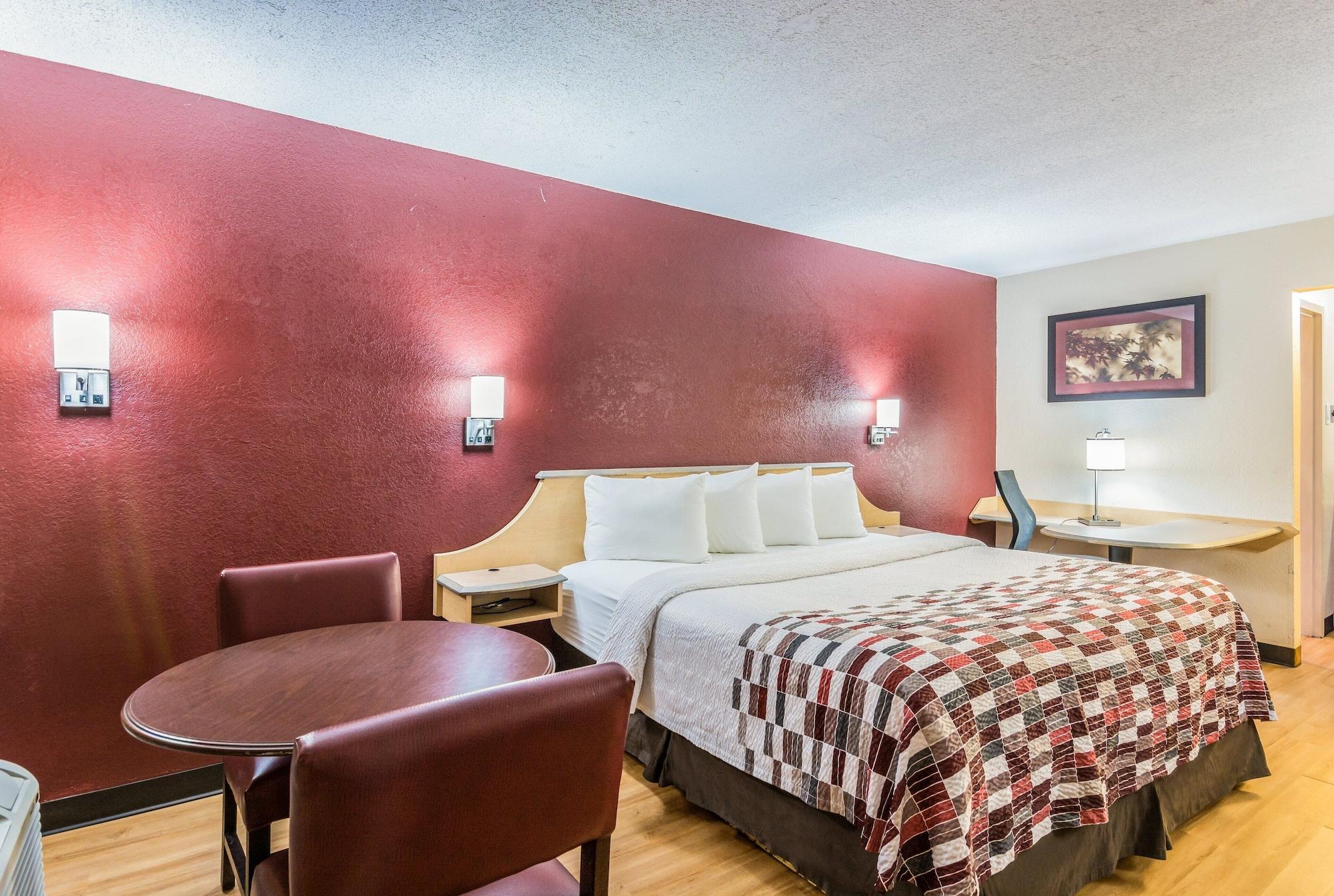Red Roof Inn Γουίλιαμσμπεργκ Εξωτερικό φωτογραφία