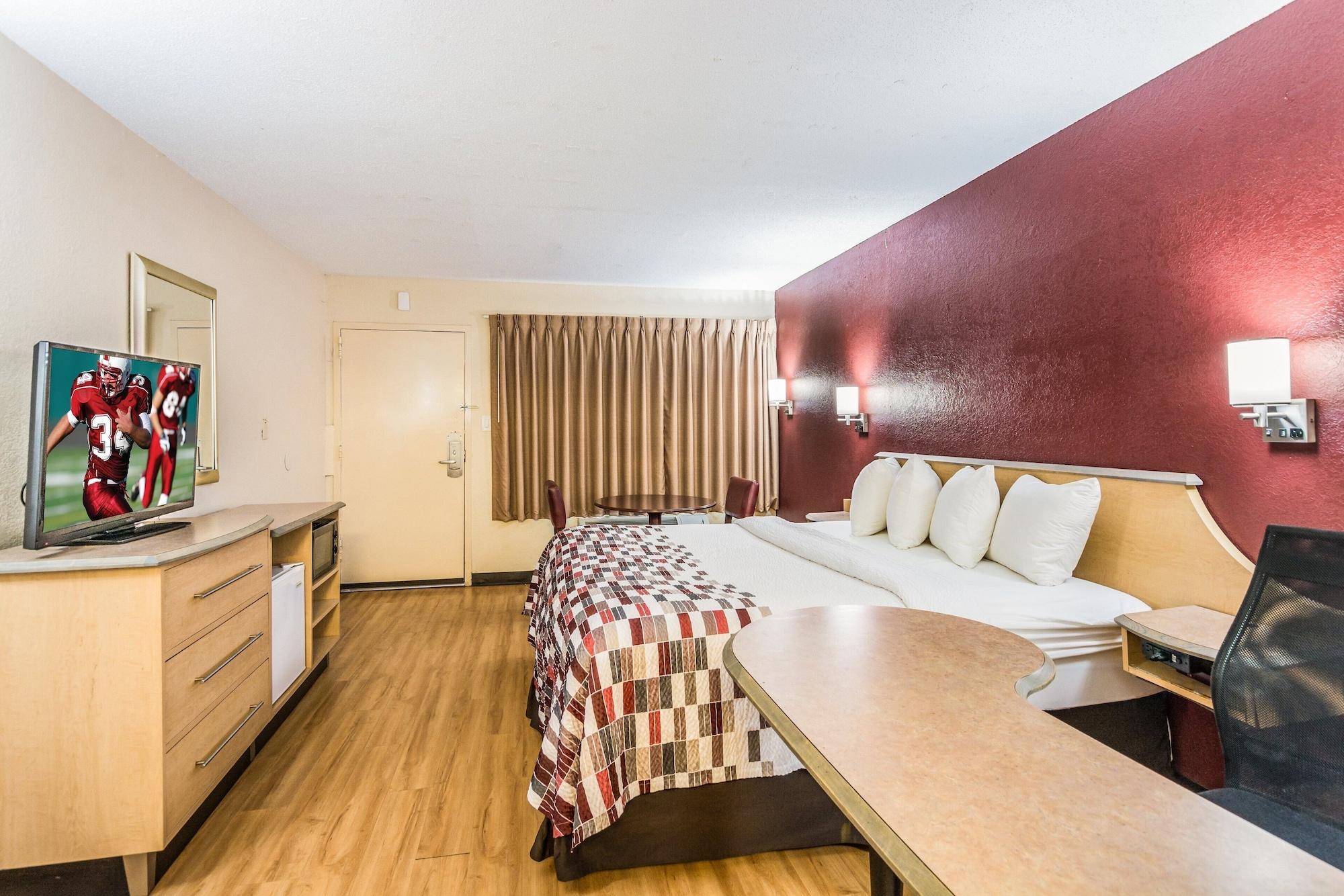 Red Roof Inn Γουίλιαμσμπεργκ Εξωτερικό φωτογραφία